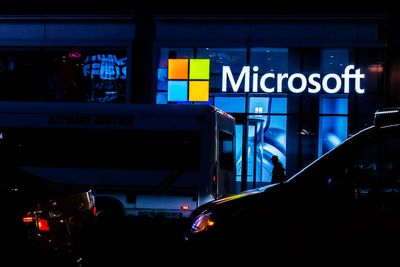 EU accuses Microsoft of violating antitrust regulations