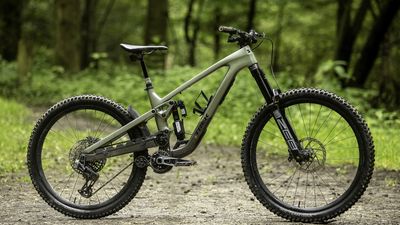 Trek Slash 9.9 Gen 6 review – a high pivot and idler suspension design, plus a completely new chassis