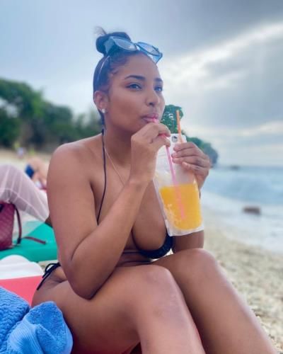 Relaxing Beach Day: Nashaira Balentien Sipping Juice In Bikini