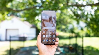 Motorola Razr 2024 review: The foldable phone for everyone