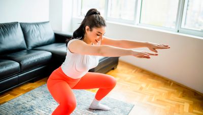 I tried this 20-minute no-jumping cardio workout and found it was the perfect way to squeeze movement into a busy day