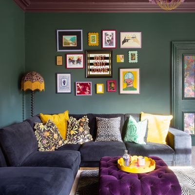 7 colour combinations interior experts use to make a living room look expensive