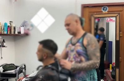 Swiss barber held for working on Koh Phangan
