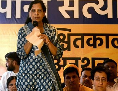 "This is dictatorship, Emergency": Sunita Kejriwal on husband's arrest by CBI