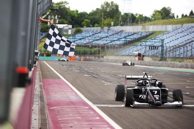 Sharp edges rivals to retake GB3 points lead after Hungaroring event