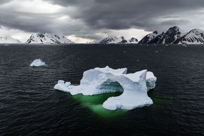 "Tipping point" for Antarctic ice melt