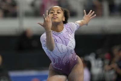 Olympic Hopeful Skye Blakely Suffers Leg Injury During Training