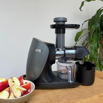What is a cold press juicer? Everything you need to know about this on-trend kitchen appliance