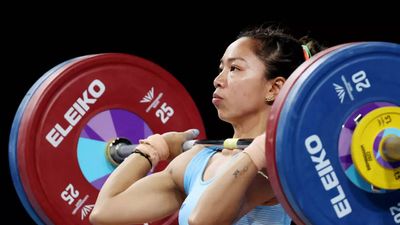 Fit-again Mirabai Chanu eyes 90kg plus snatch lift in Paris