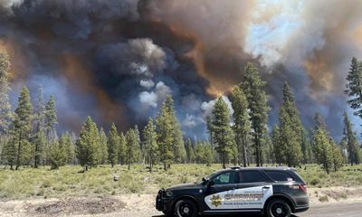 Crews struggle to contain Oregon fire as blazes spread across US west