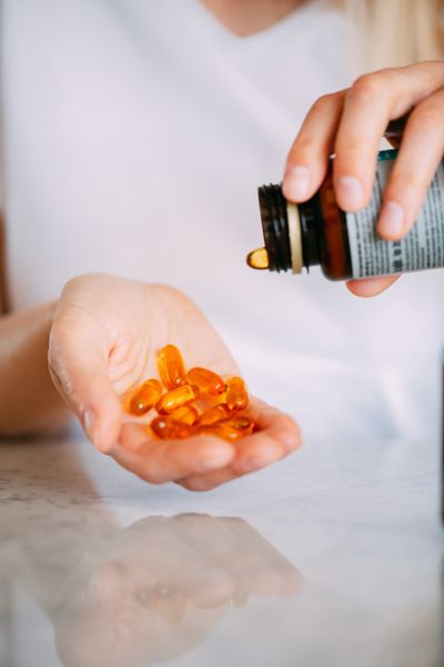Taking daily vitamins wont help you live longer, study finds