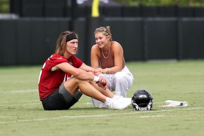 Jaguars’ Trevor Lawrence, wife Marissa announce first child