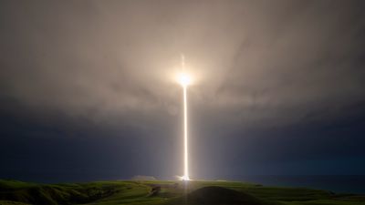Analyst ignites coverage of Rocket Lab stock after satellite launch
