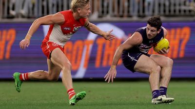 Dockers back in mids to match it with Sydney's stars