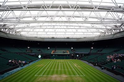 On this day in 2009 – New Wimbledon roof closed during match for first time