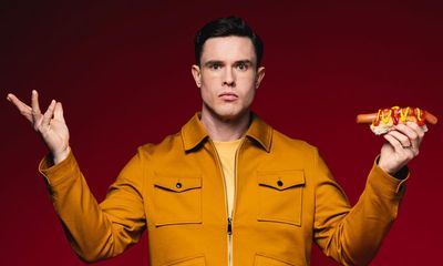 Ed Gamble: Hot Diggity Dog review – fresh angles on manchild awkwardness