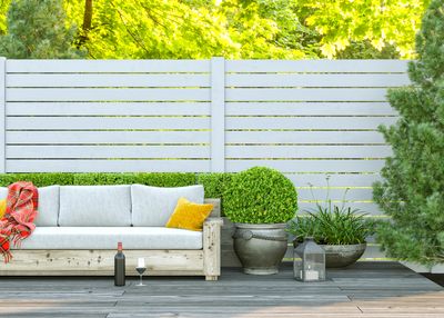 10 Decorative Fence Panels, Toppers and Trellises That Will Make Your Backyard Look a Millions Times More Beautiful