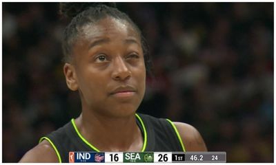 Jewell Loyd really dropped 34 points against the Fever with one eye almost closed