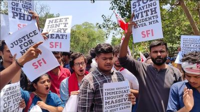 CBI arrests Jharkhand journalist in connection with NEET ‘paper leak’