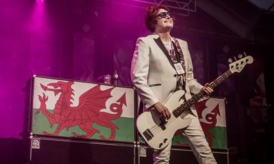 Manic Street Preachers / Suede review – co-headliners bring out the best in each other