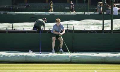 Pack brollies and SPF: rain and sun forecast for Wimbledon’s opening week