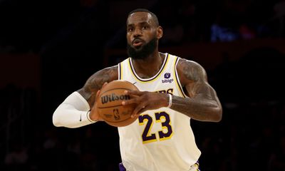 LeBron James may take a pay cut to help Lakers sign an impact player