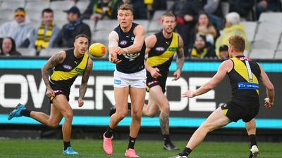 Cripps, Walsh shine in the wet as Blues blitz Tigers