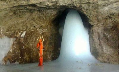Holy Amarnath Yatra: Fresh batches of 10k pilgrims proceed to Cave Shrine to pay obeisance