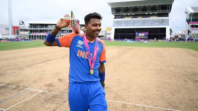 'Told crowd to behave...': Sanjay Manjrekar makes big comment on Hardik Pandya after India's T20 World Cup triumph