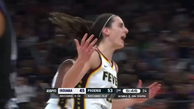 Caitlin Clark did the MJ shrug after hitting her 2nd midcourt logo 3-pointer vs. the Mercury