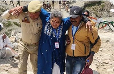 Amarnath Yatra: Ailing pilgrims and pony walla rescued by Anantnag Police at Sheshnag