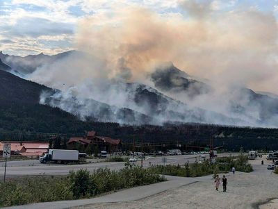 Wildfire forces Alaska's Denali National Park to temporarily close entrance
