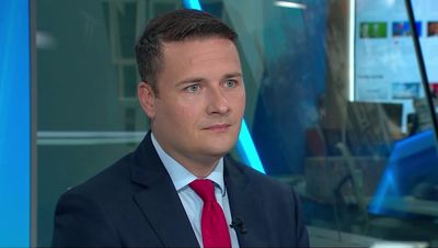 Wes Streeting vows to clean up Tory 'vomit' after false claims about Keir Starmer's work ethic