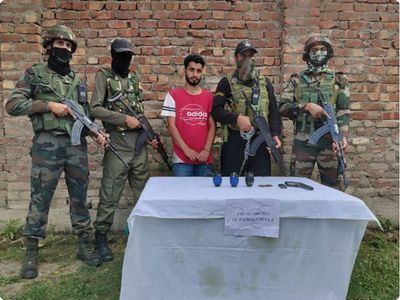 -Terror associate of LeT/TRF outfit arrested in J-K's Baramulla, arms and ammunition recovered