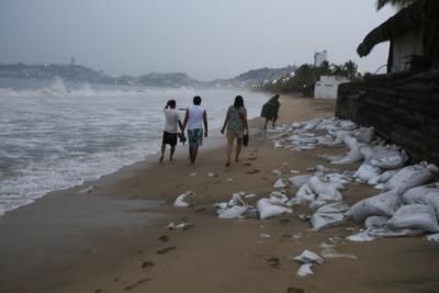 Jamaica Braces For Hurricane-Force Winds From Tropical Storm Beryl