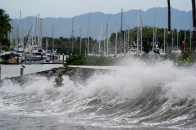 Beryl's Path Uncertain: Potential Impact On US Gulf Coast