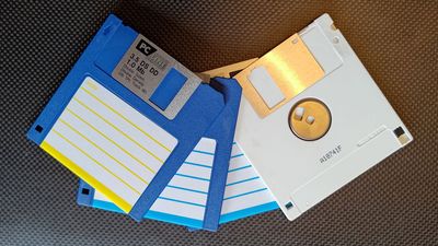 Japanese gov celebrates demise of the floppy disk — 1,000+ regulations requiring their use have been scrapped