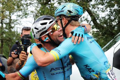 Career advice, good losers, and memories: Reactions to Mark Cavendish making Tour de France history