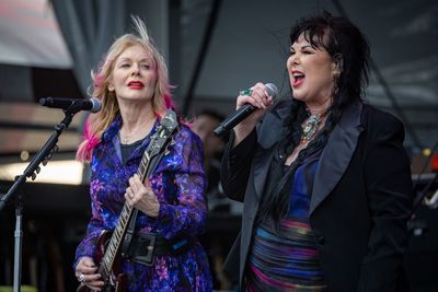 Ann Wilson has cancer; Heart tour paused