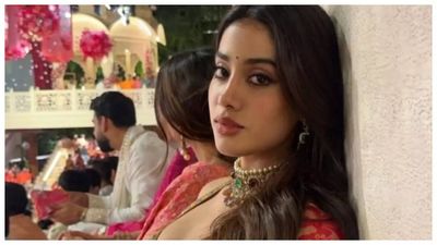 Orry shares STUNNING photo of Janhvi Kapoor; says 'She's very pretty'