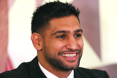 Amir Khan sends his £120,000 Range Rover to valet with his daughter still in the back seat