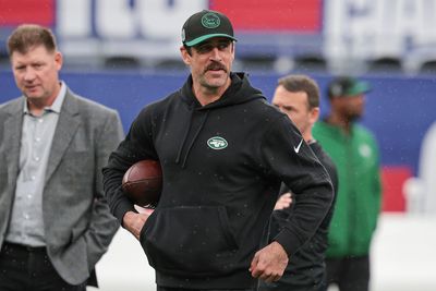 Aaron Rodgers partners with a community organization to help California fire victims