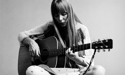 Travelling by Ann Powers review – a dazzling life of Joni Mitchell