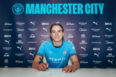 Manchester City lay down marker by signing Vivianne Miedema