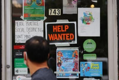 Unemployment Claims Rise, Job Market At Risk Of Slipping