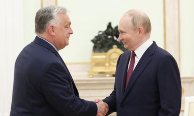 Viktor Orbán visits Vladimir Putin to condemnation from fellow EU leaders