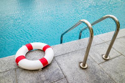 10 Reasons You'll Regret Buying a House With a Swimming Pool