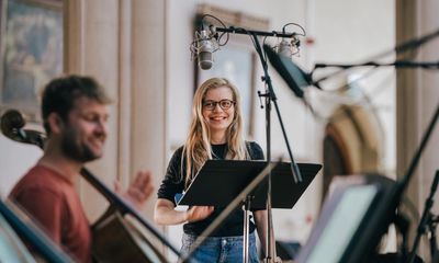 Héloïse Werner: Close-ups review – from lip-smacking to lyrical