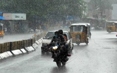 Heavy downpour in Himachal, 150 roads closed, Dharamshala records 214.6 mm rain