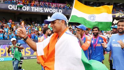 Bharat Ratna to Rahul Dravid: Sunil Gavaskar urges government to recognise the legendary cricketer